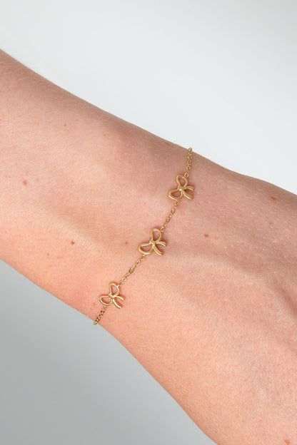 charming bows armband