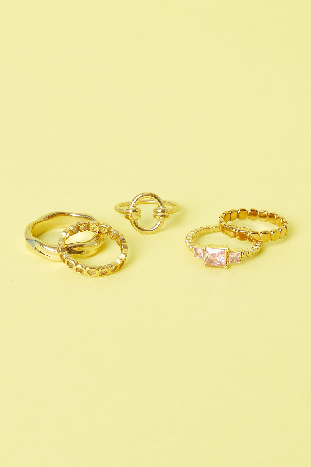 Minimalistische ring met cirkel