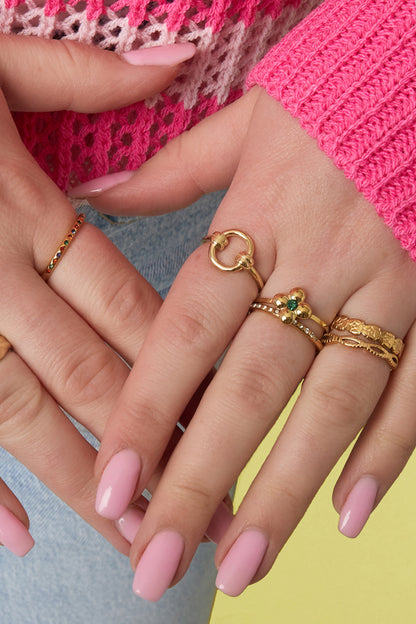 Minimalistische ring met cirkel