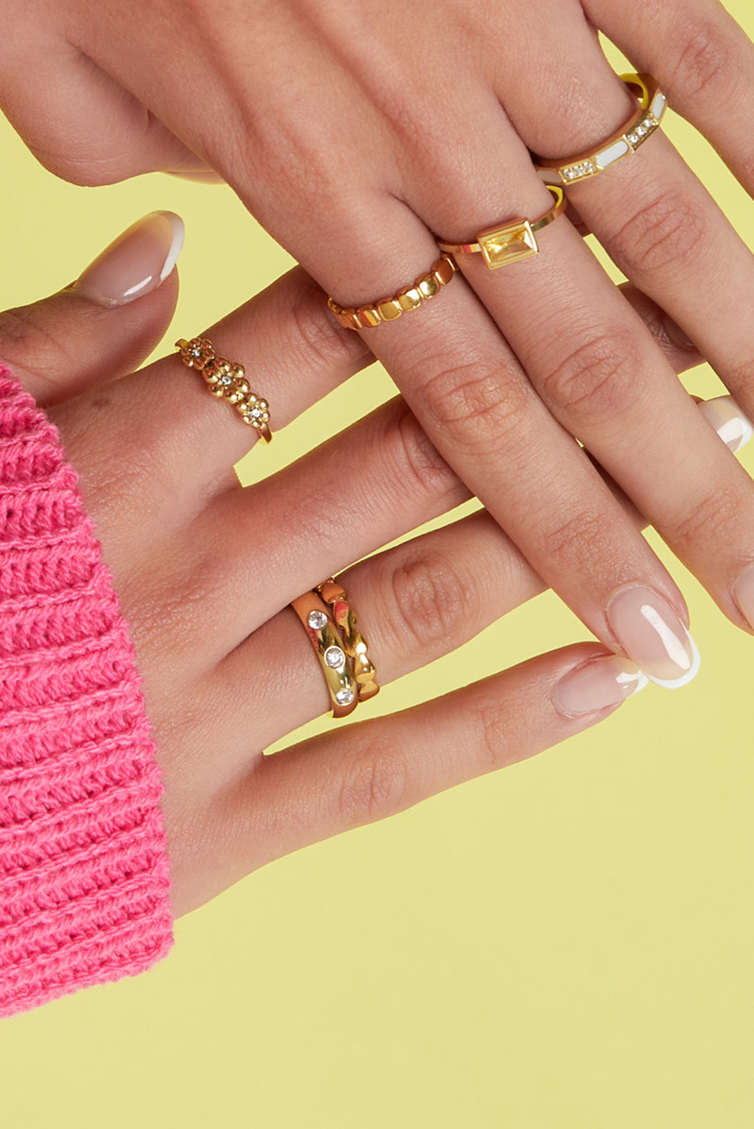 Minimalistische ring met kleine hartjes